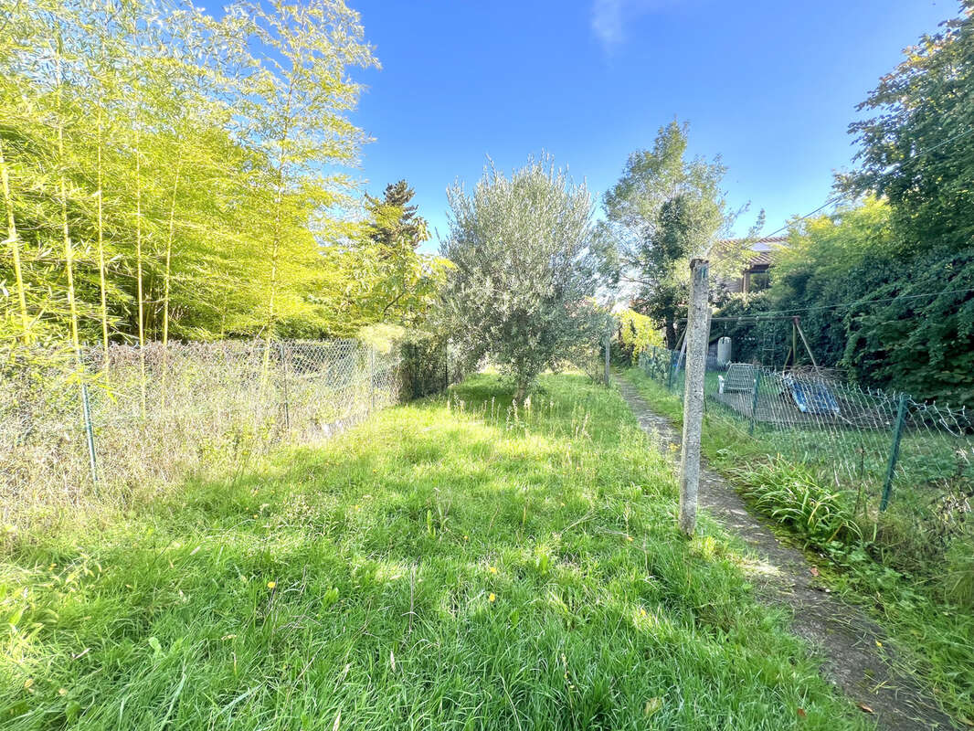 Jolie Maison à La Ville du Bois - photo 8