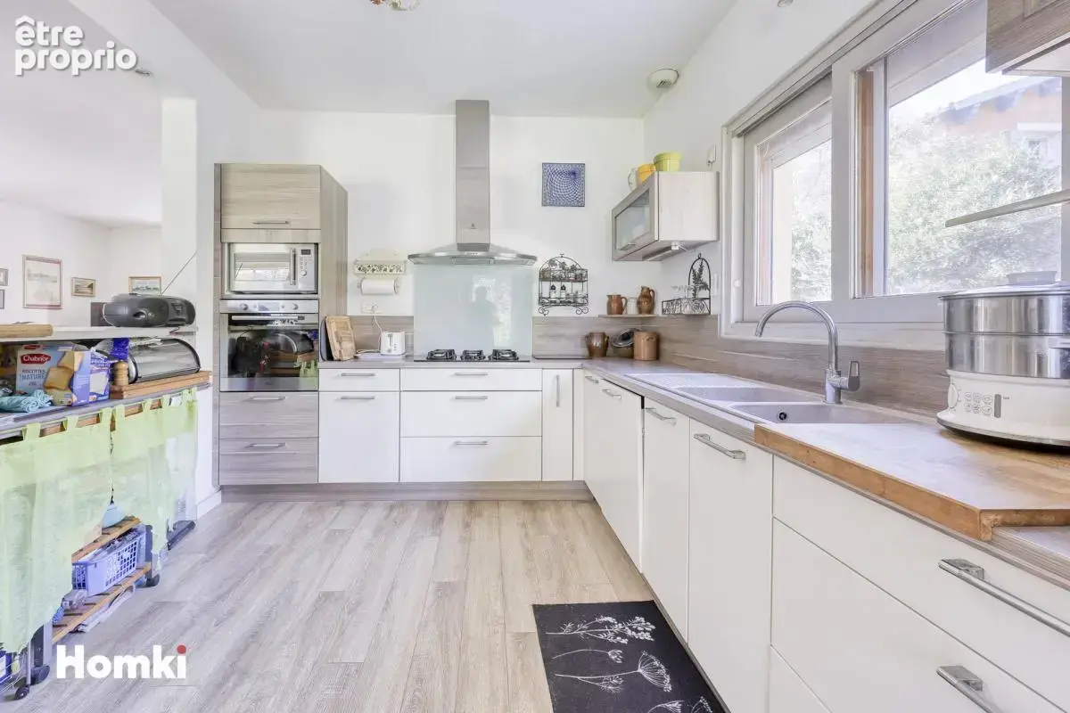 Maison/Villa T5 de 138 m² à Solliès-Pont 83210 - photo 8