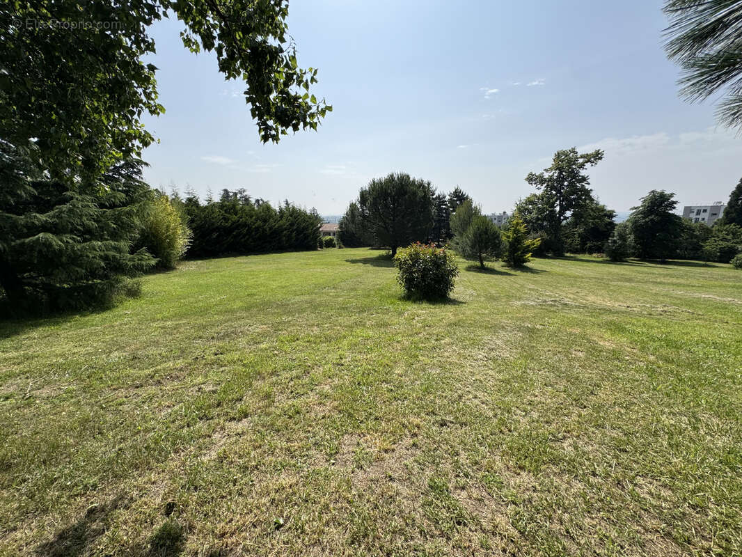 Terrain à ANNONAY