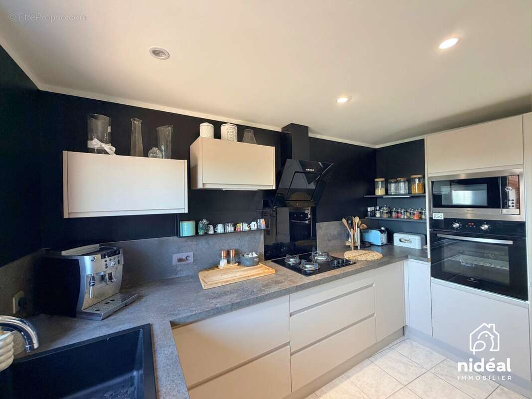 Maison 130 m² à Maresches  - photo 4