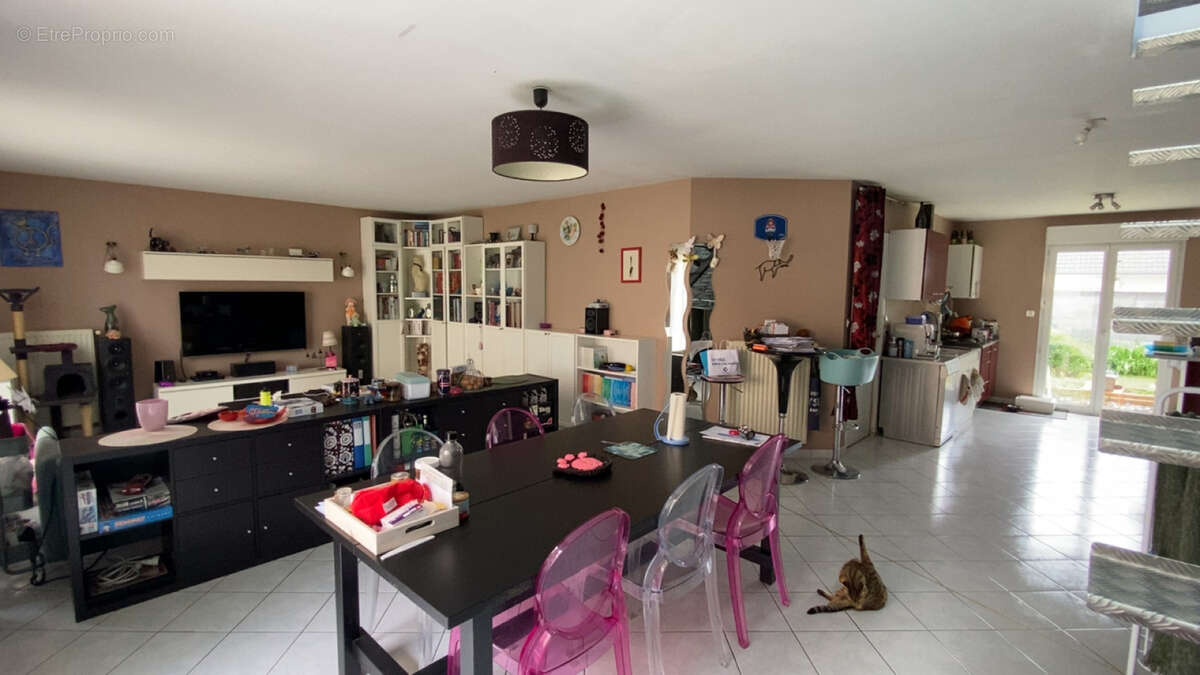 Maison à ATTON