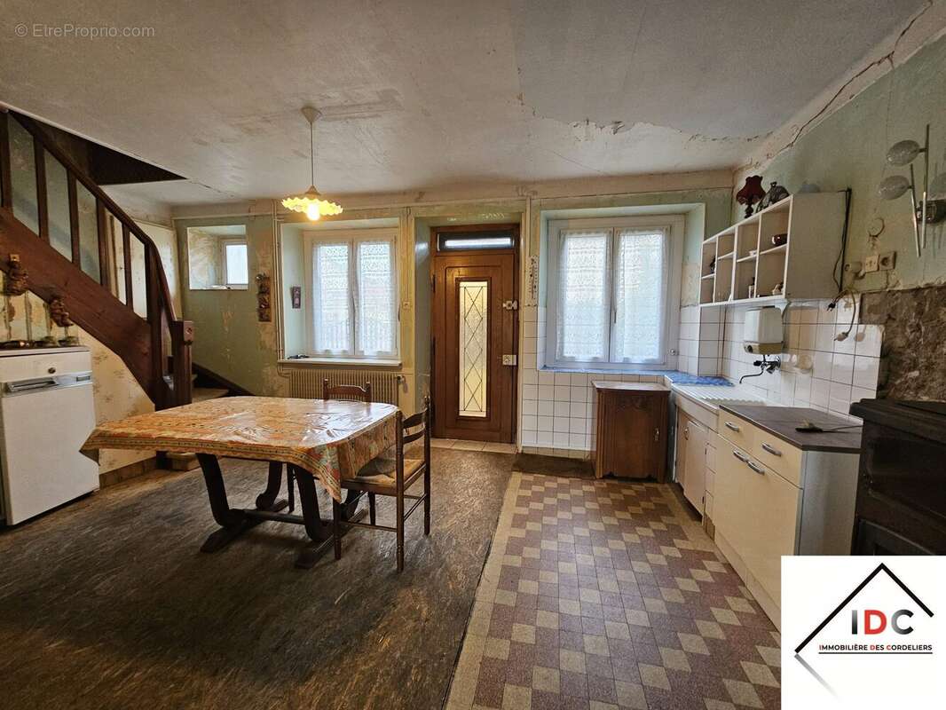 Maison à RECHICOURT-LE-CHATEAU