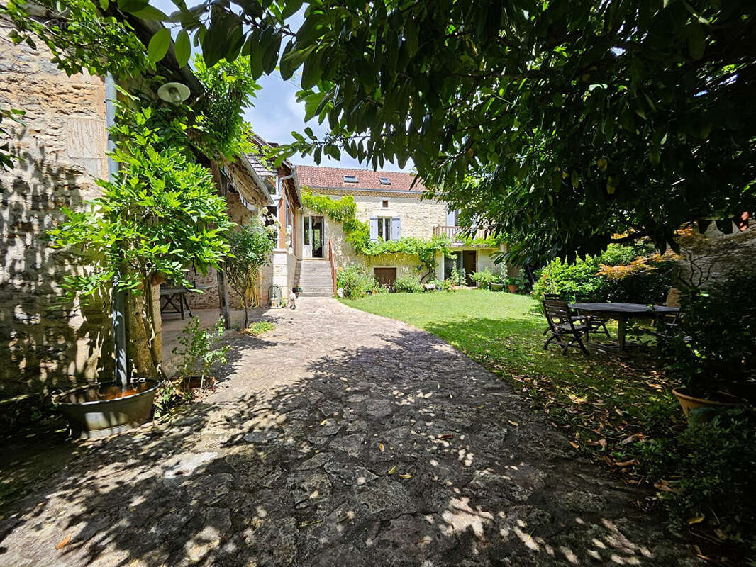 Maison à CUBJAC