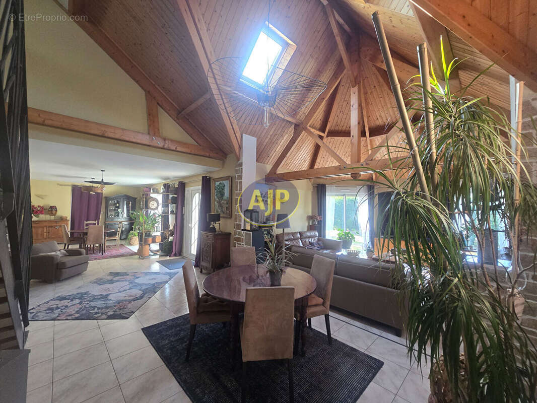 Maison à GUEMENE-PENFAO