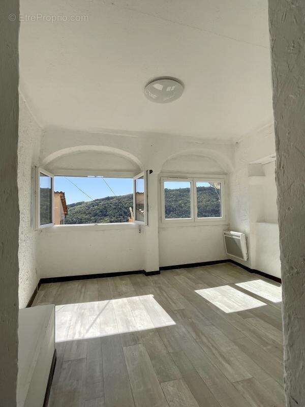 Appartement à LE BAR-SUR-LOUP