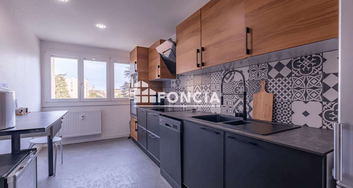 Appartement à PONT-EVEQUE