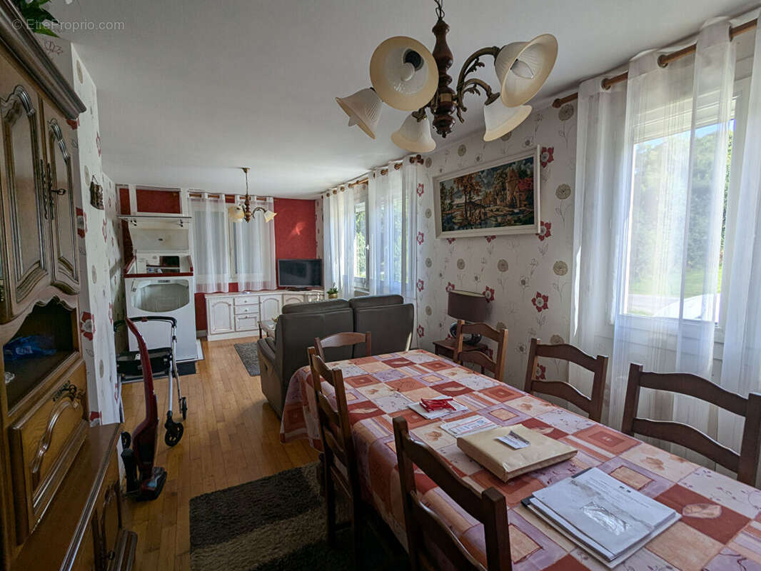 Maison à CARO