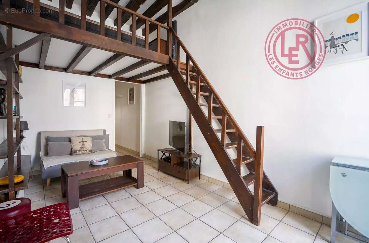 Appartement à PARIS-3E