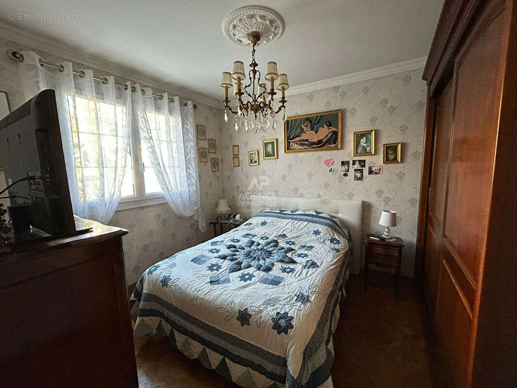 Maison à CHANTELOUP-LES-VIGNES