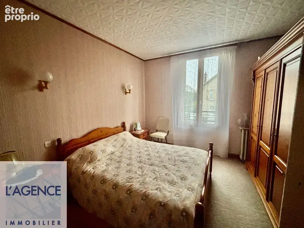 Exclusivité. Haut de St Anne. Maison de type 4 avec cave, grenier de rangement, cour et garage. - photo 7