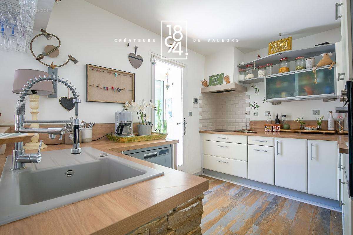 Maison à SAINT-ZACHARIE