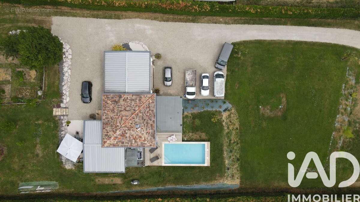 Photo 3 - Maison à LA CROIX-BLANCHE