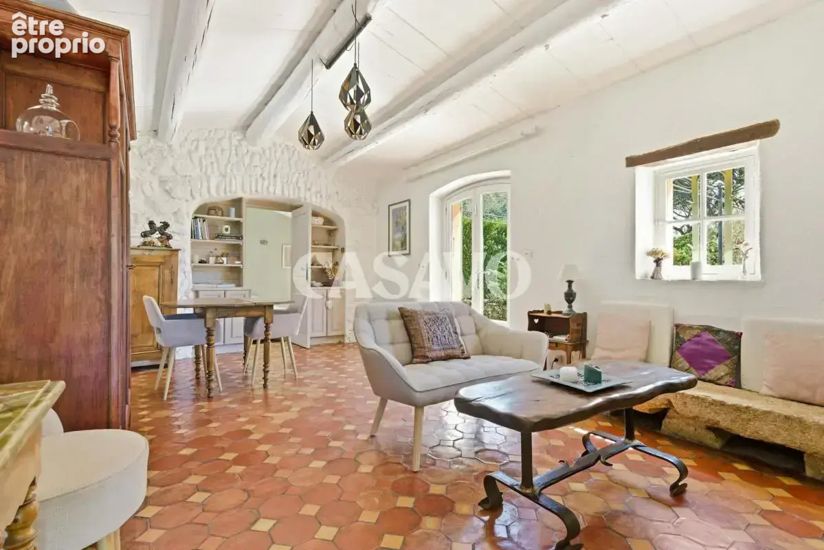 Vente Maison 7 pièces de 162m² - 13840 Rognes - photo 5