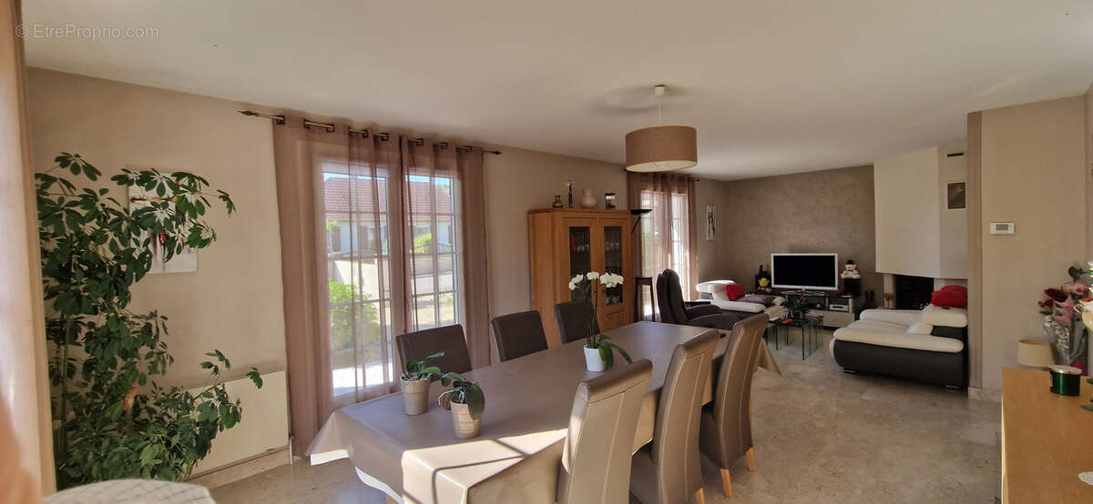 Autre à BUCY-LE-LONG