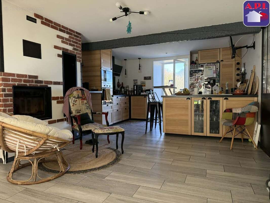 Maison 179 m² à Foix  - photo 5
