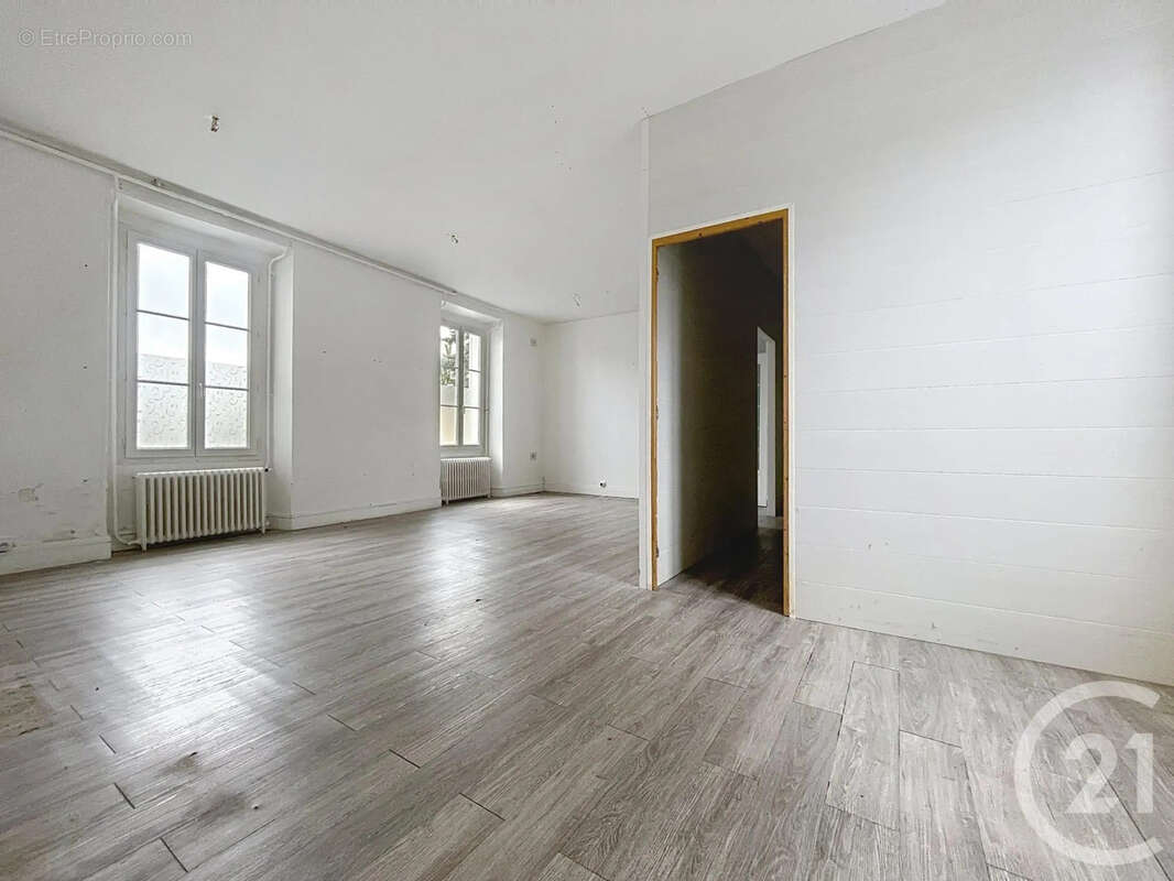 Appartement à MOISSY-CRAMAYEL