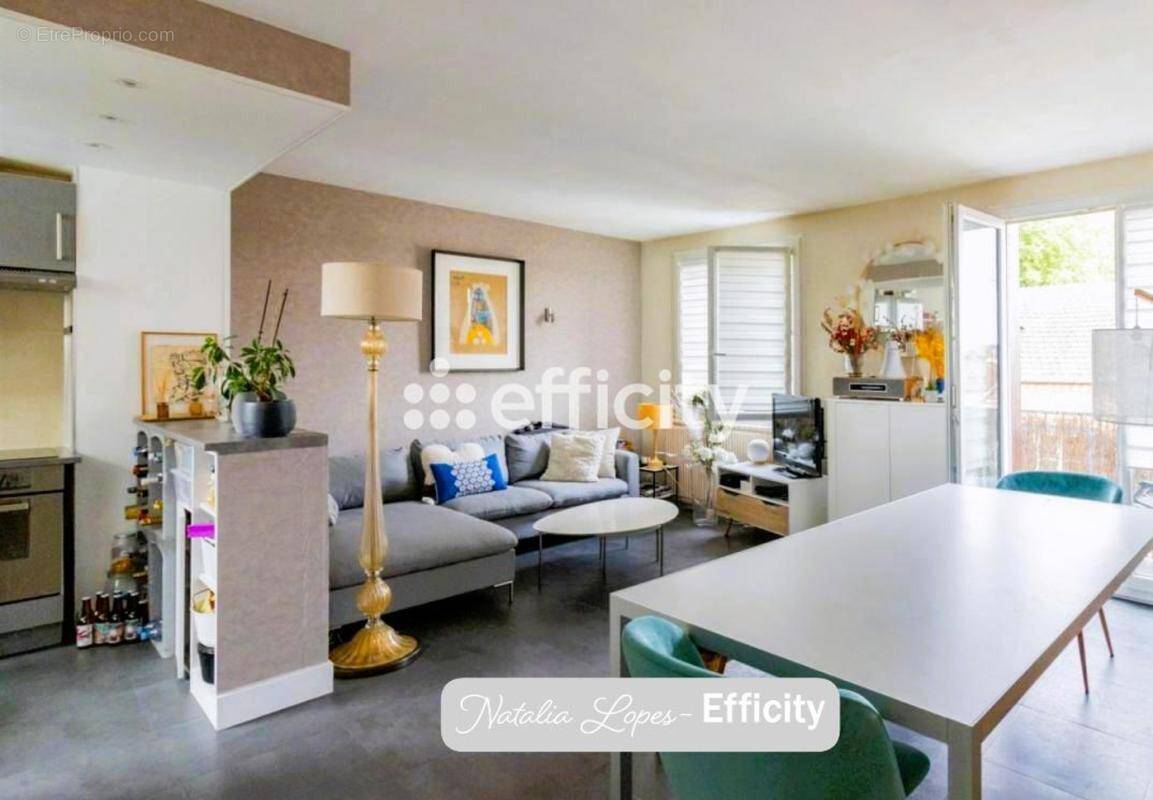 Appartement à VERNEUIL-SUR-SEINE