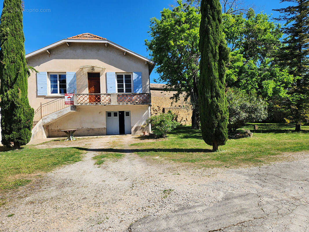 Maison à SORGUES