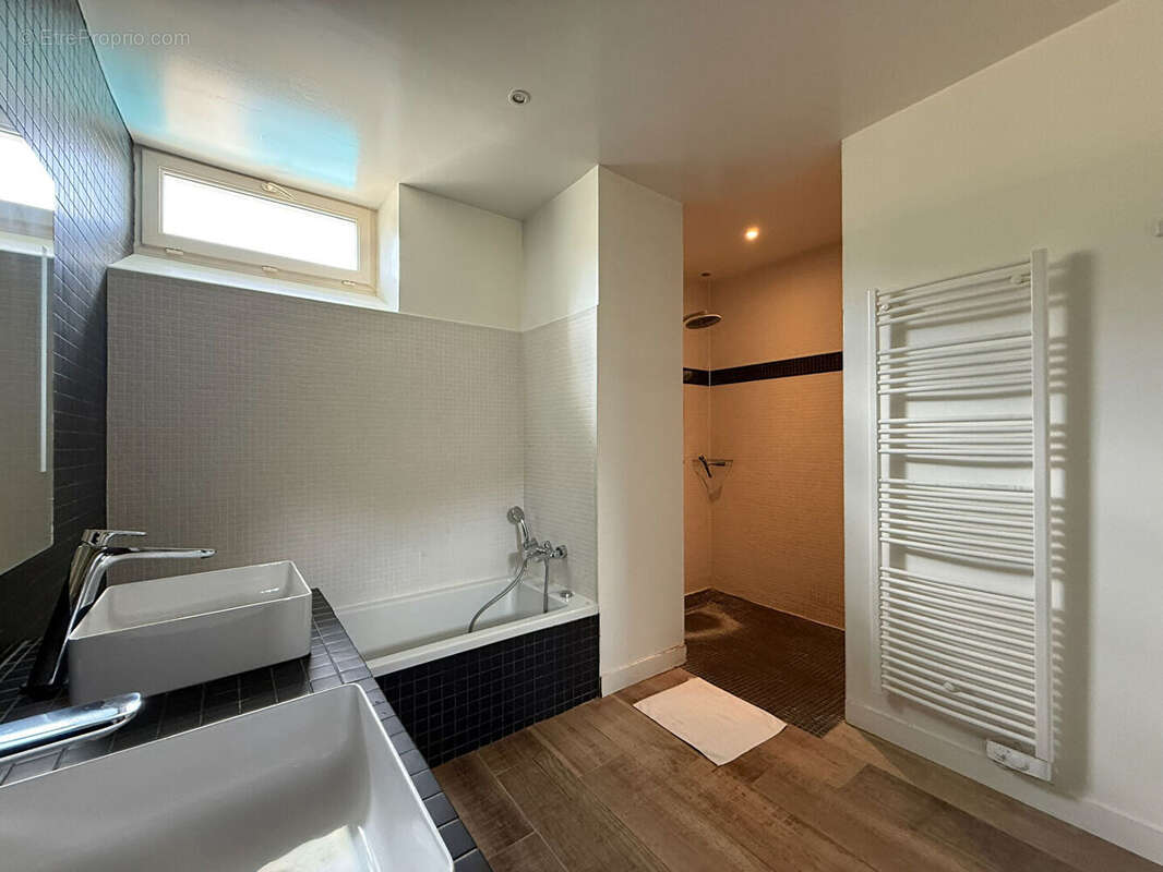 Maison à THOREE-LES-PINS