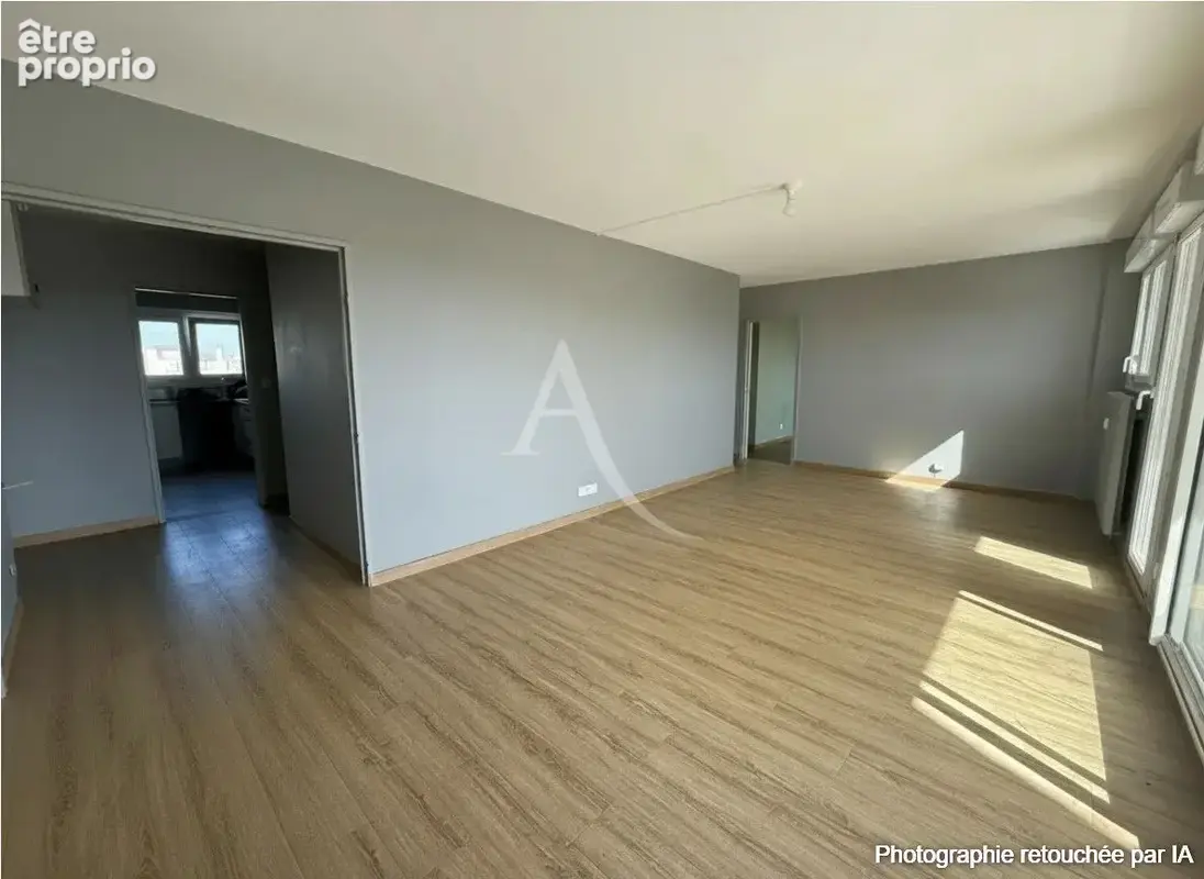 Appartement 3 chambres balcons parking et cave - photo 2