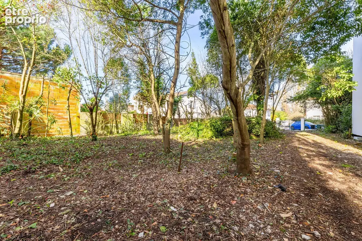 Photo Terrain à Talence au prix de 250 000€