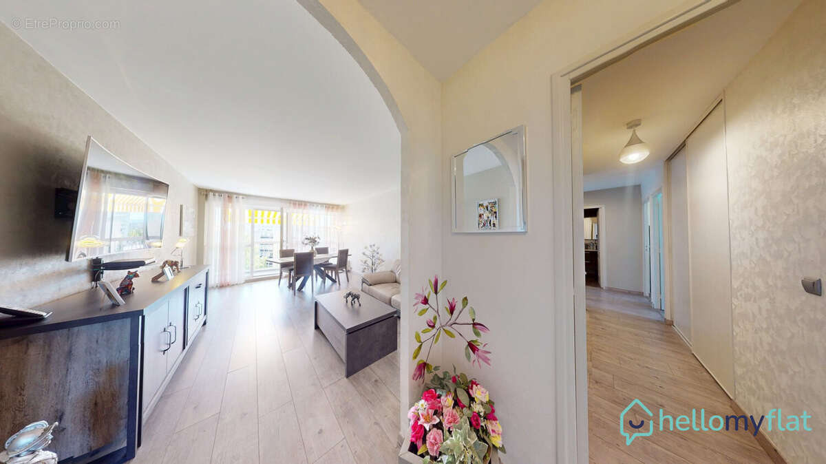 Appartement 106 m² à Reims  - photo 2
