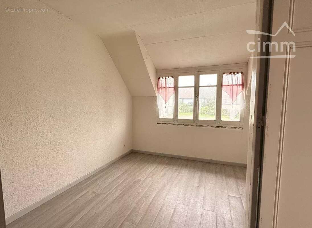 Maison à NOYERS-SUR-CHER