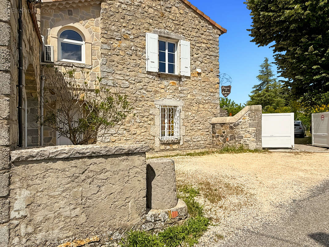 Maison à VILLENEUVE-DE-BERG