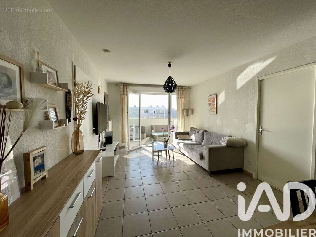 Appartement 60 m² à Cenon  - photo 2