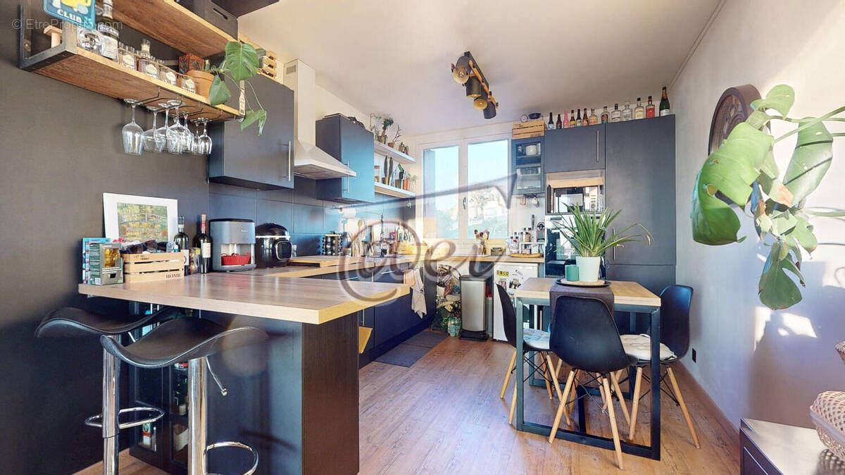 Appartement à MARSEILLE-9E