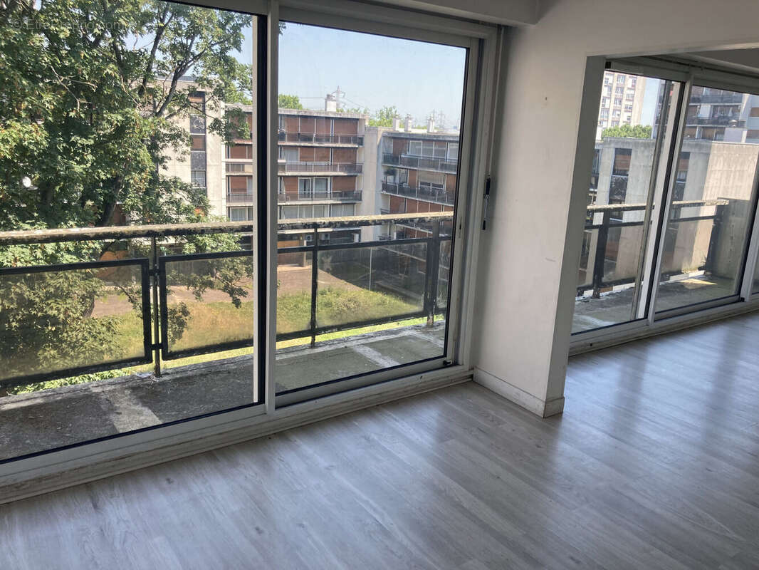 Photo 5 - Appartement à SARCELLES