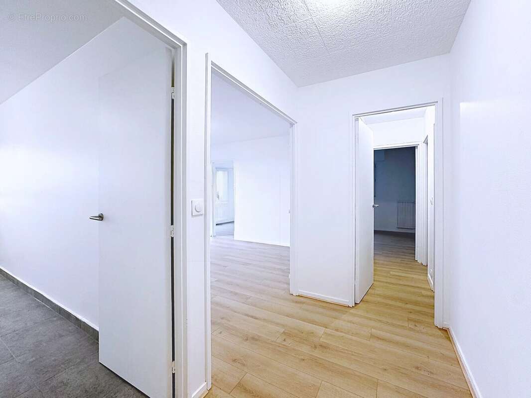 A saisir en vente FLASH ! F3 61 m² + cave + parking - RER A Bry sur Marne - photo 10