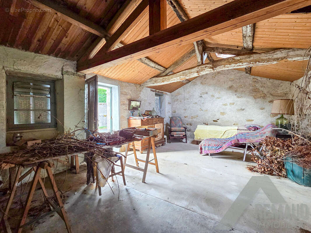 Maison ancienne XIXème siècle - A rénover - Fort potentiel - photo 16