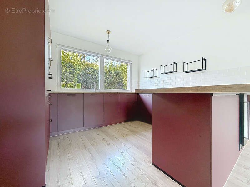 Maison à SAINT-GENIS-POUILLY