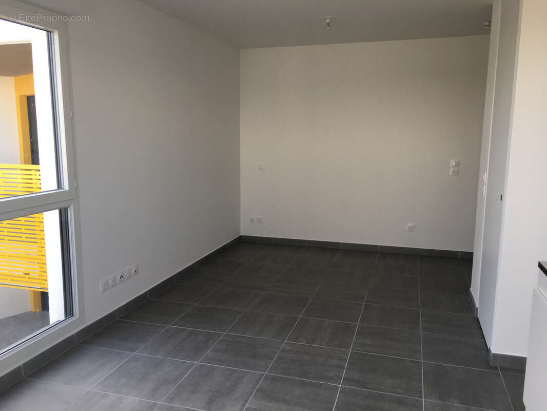 Appartement à MAUGUIO