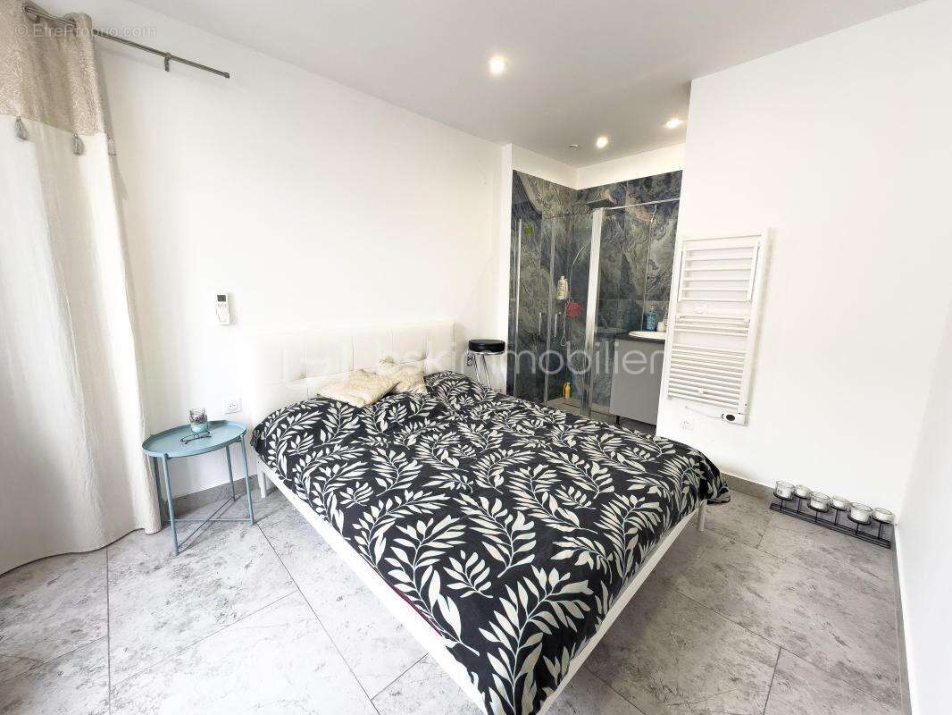  Maison de caractère – 160 m² rénovés avec goût – Centre historique de Nemours - photo 4