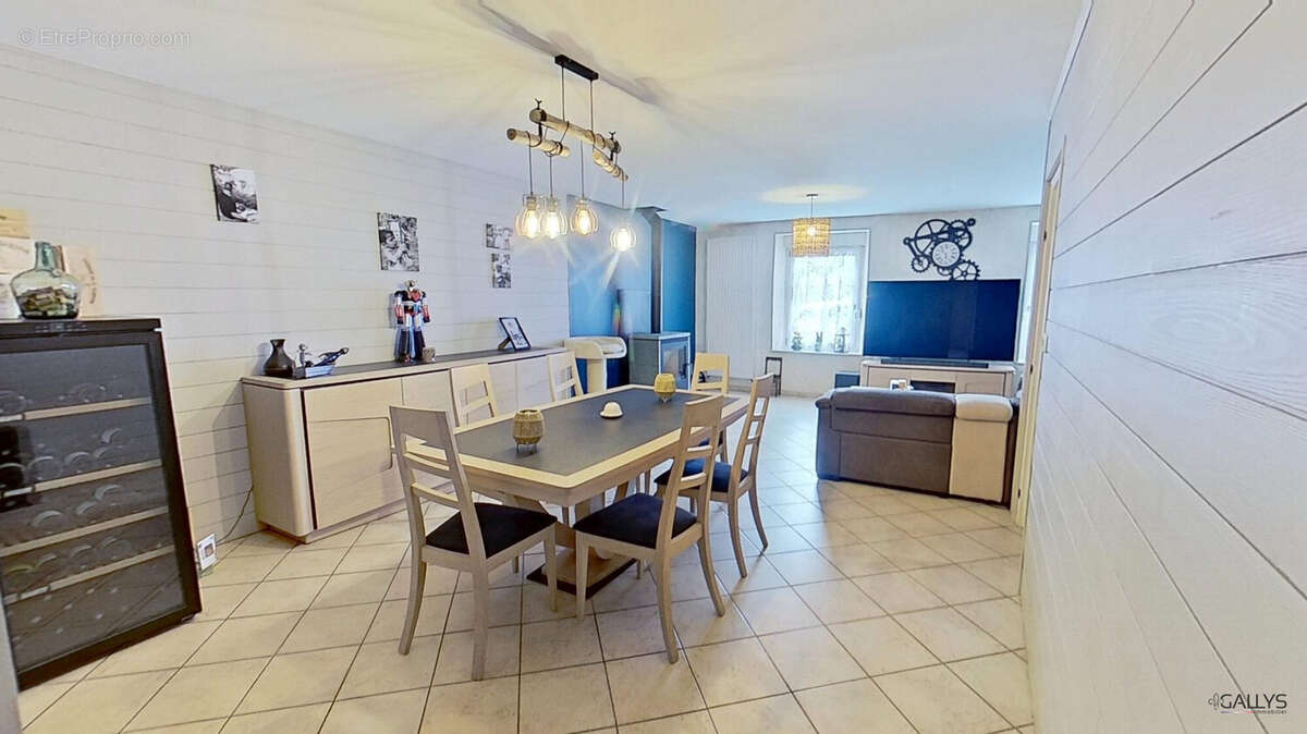 Maison à SORCY-SAINT-MARTIN