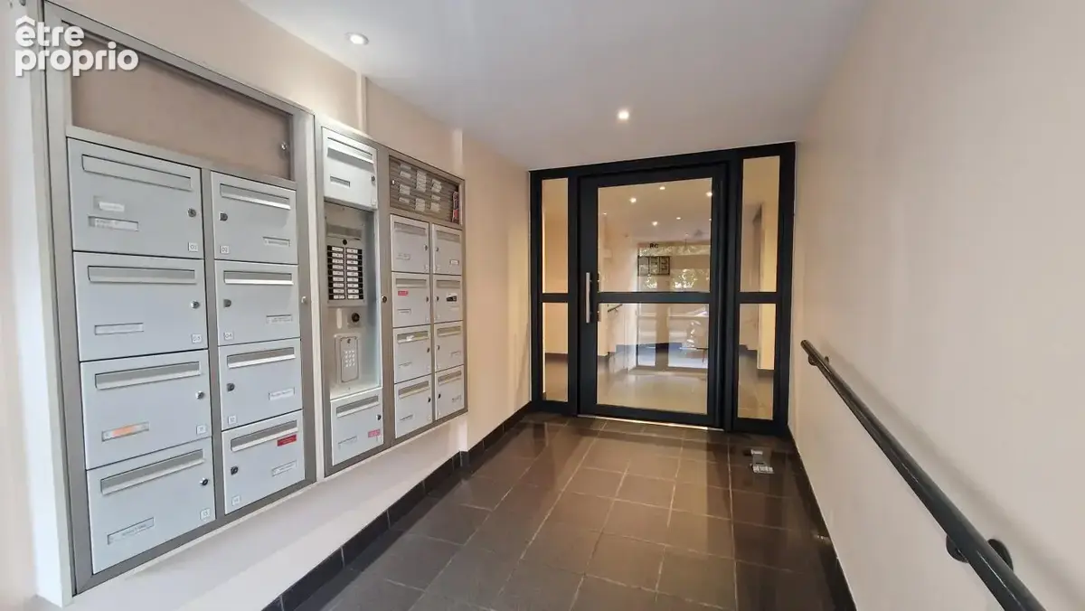 Appartement À Vendre - photo 9