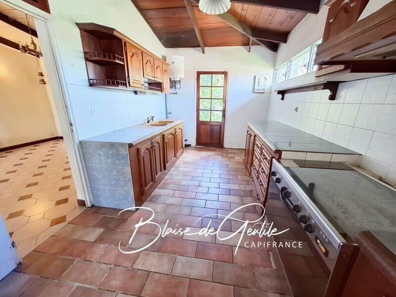 Maison à BAIE-MAHAULT