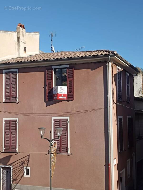 Appartement à SAINT-LAURENT-DU-VAR