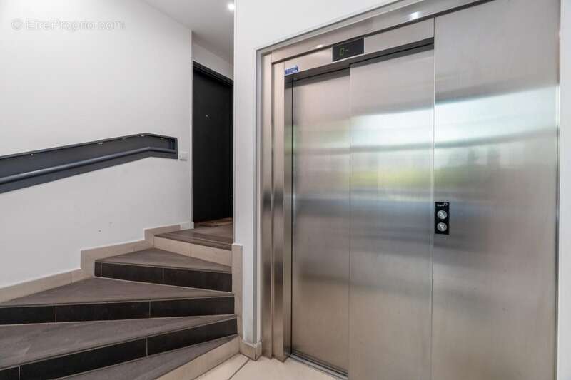 Appartement à ISSY-LES-MOULINEAUX