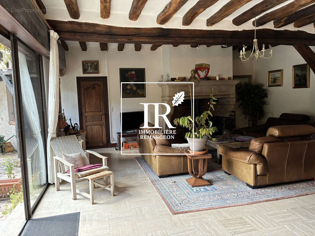 Maison 244 m² à Yvoy-Le-Marron  - photo 4