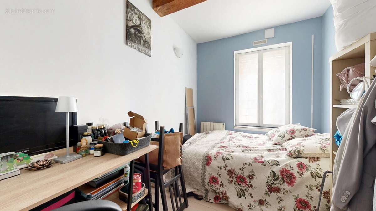 Appartement à VAUJOURS