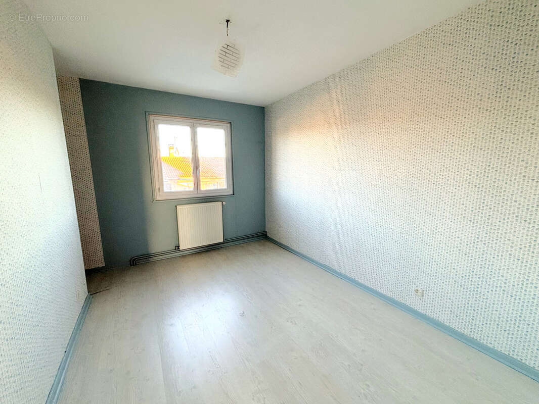 Maison à VEAUCHETTE