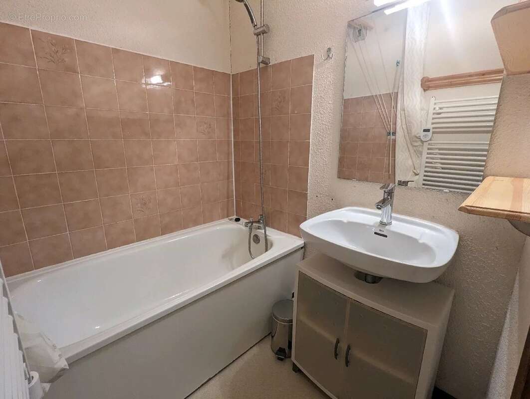 Appartement à MORILLON