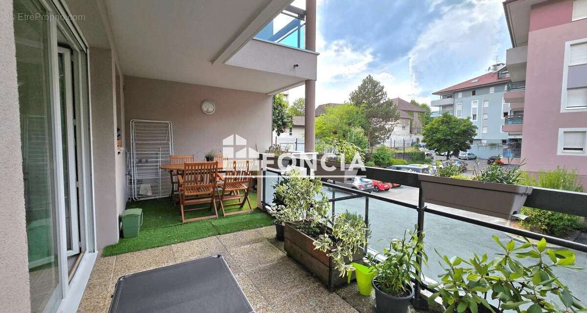 LA ROCHE-SUR-FORON : Appartement LOUE - T2 avec terrasse + Garage + Cave - photo 6
