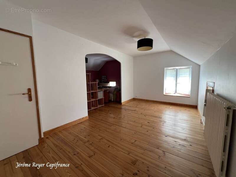 Propriété de charme à la campagne – 305 m² habitables sur 4,8 hectares avec piscine et dépendances - photo 14