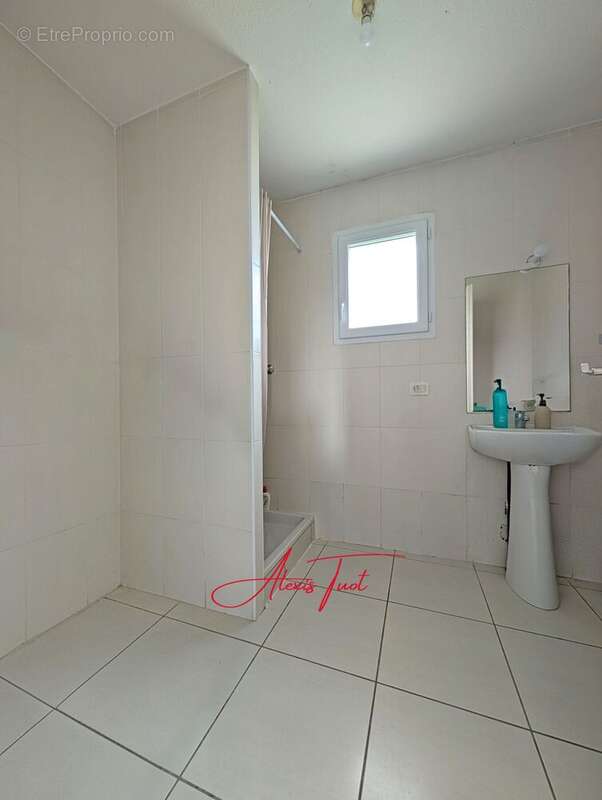 Maison 77 m² à Ambares-Et-Lagrave  - photo 32