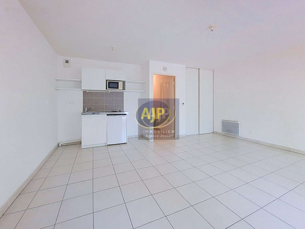 Saint-Sébastien sur Loire -Appartement studio de 34 m² - photo 3