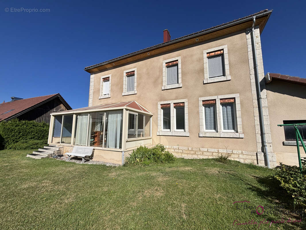 Maison de caractere - 200 m2 - longevilles mont d'or - photo 2